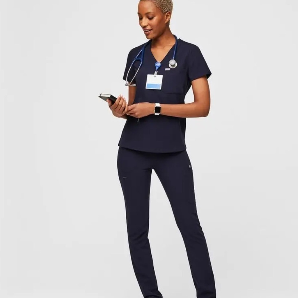 FIGS Catarina One-Pocket Scrub Top navy w/yellow S